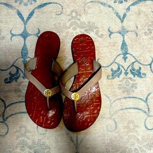 Tory Burch thong sandal taupe leather